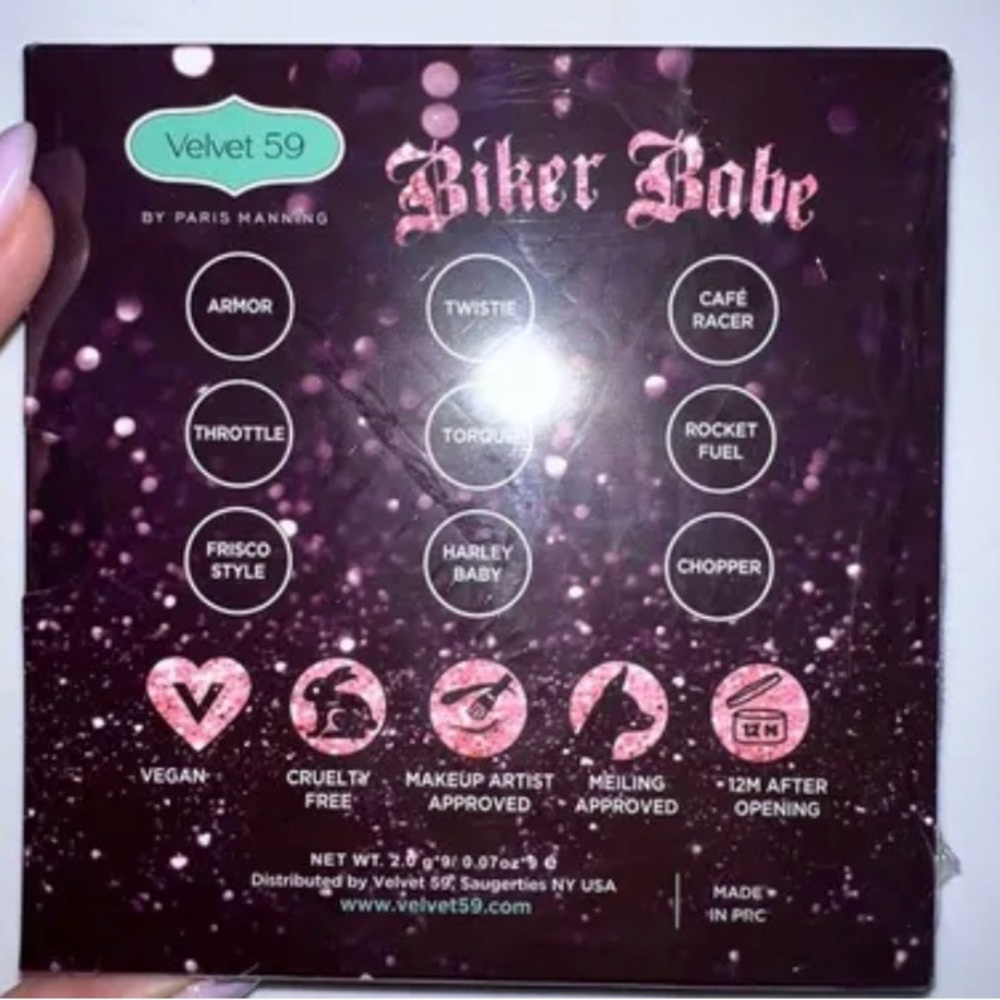 .Velvet 59 Bikers
Babe Pallet - Picture 3 of 3